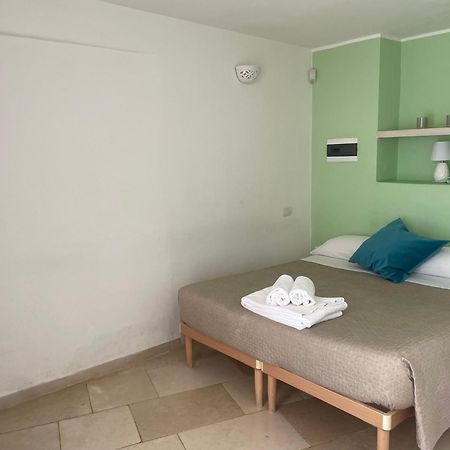 Relais Trulli Le Icone Bed and Breakfast Ostuni Εξωτερικό φωτογραφία
